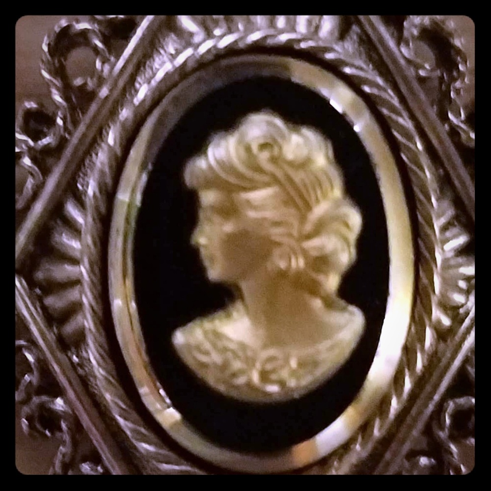 Cameo